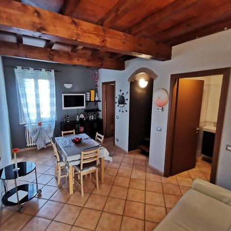 Apartment In The City Center With Self Check-In Парма Экстерьер фото