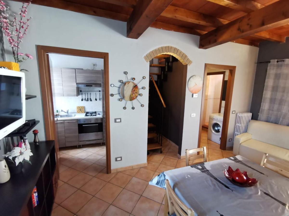 Apartment In The City Center With Self Check-In Парма Экстерьер фото