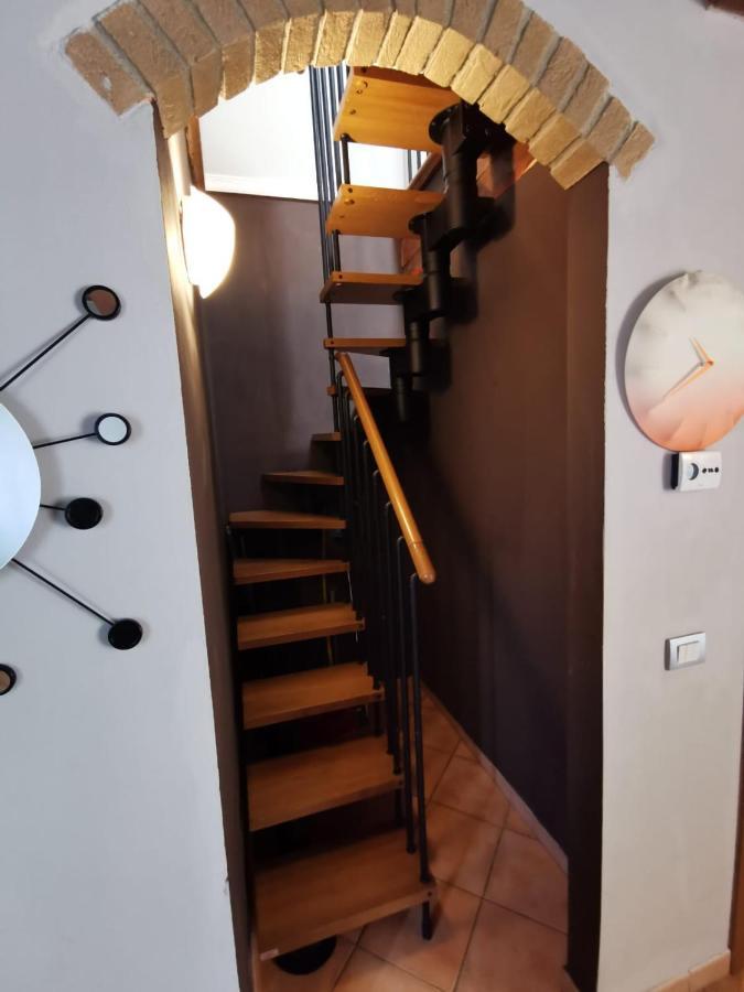 Apartment In The City Center With Self Check-In Парма Экстерьер фото