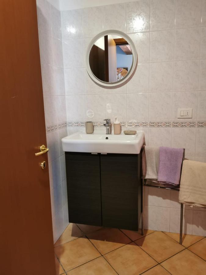 Apartment In The City Center With Self Check-In Парма Экстерьер фото